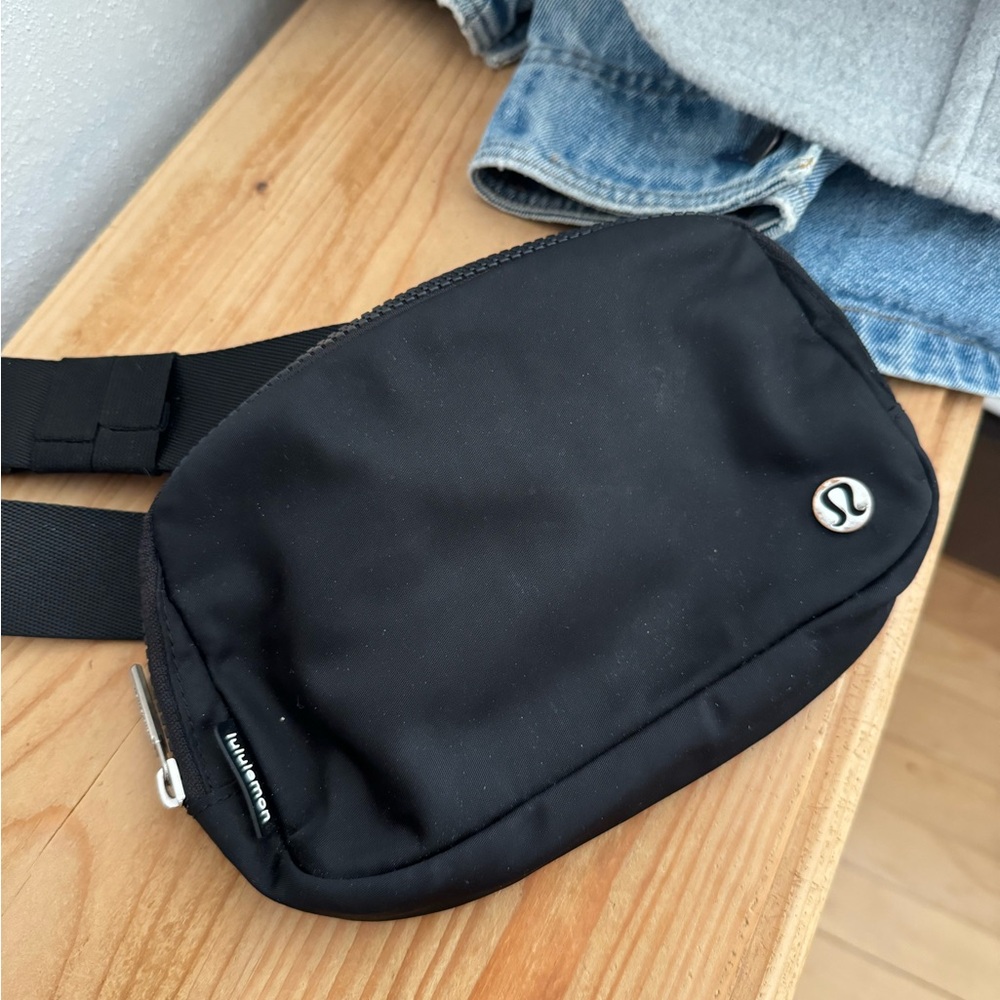 Everywhere Belt Bag